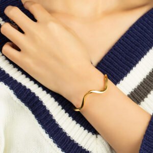 Hf852438e727f4f77bf6fba7ef0ee81dfQ