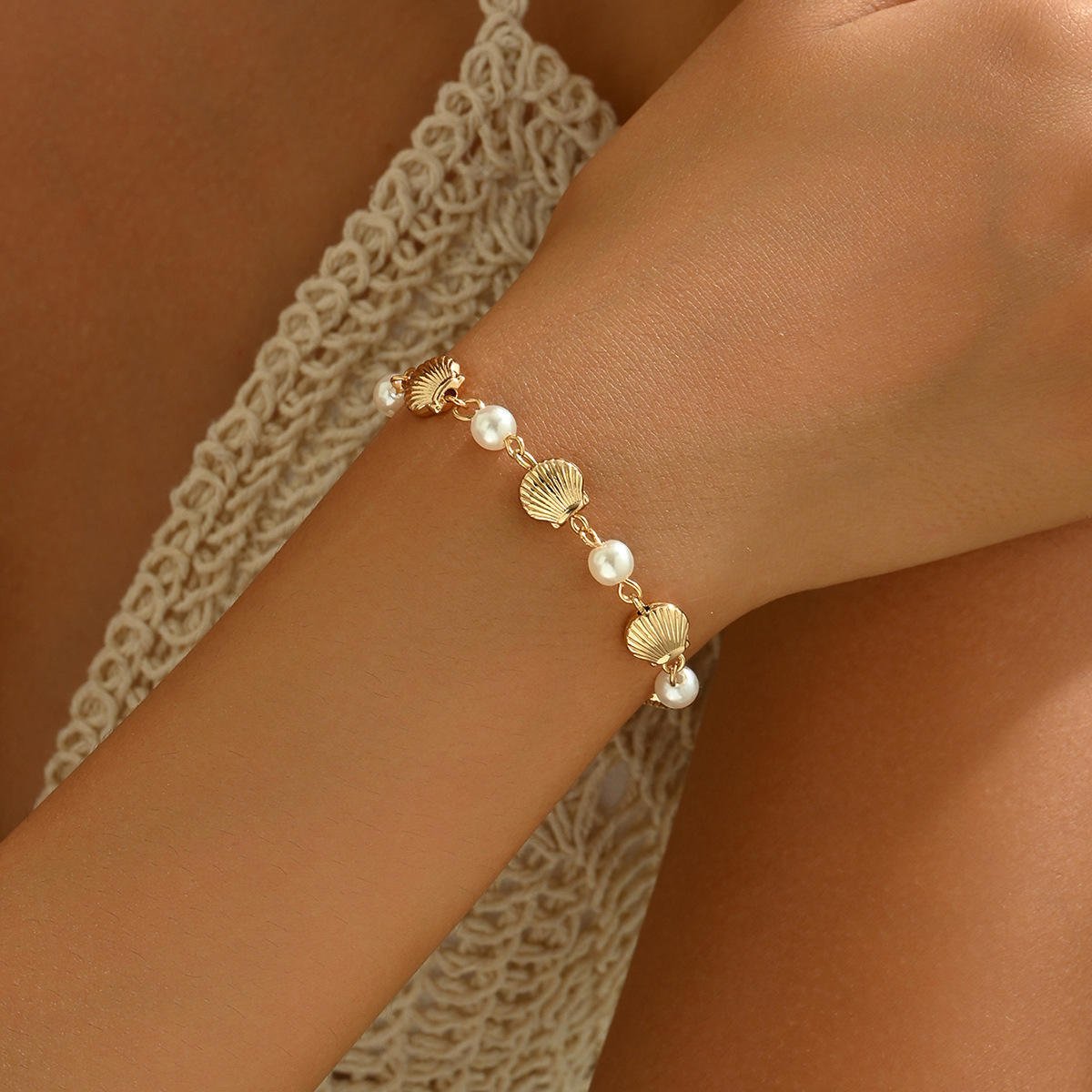 Light Luxury High-end Stylish Pearl Bracelet, an Exquisite Daily Wear Bracelet for Women