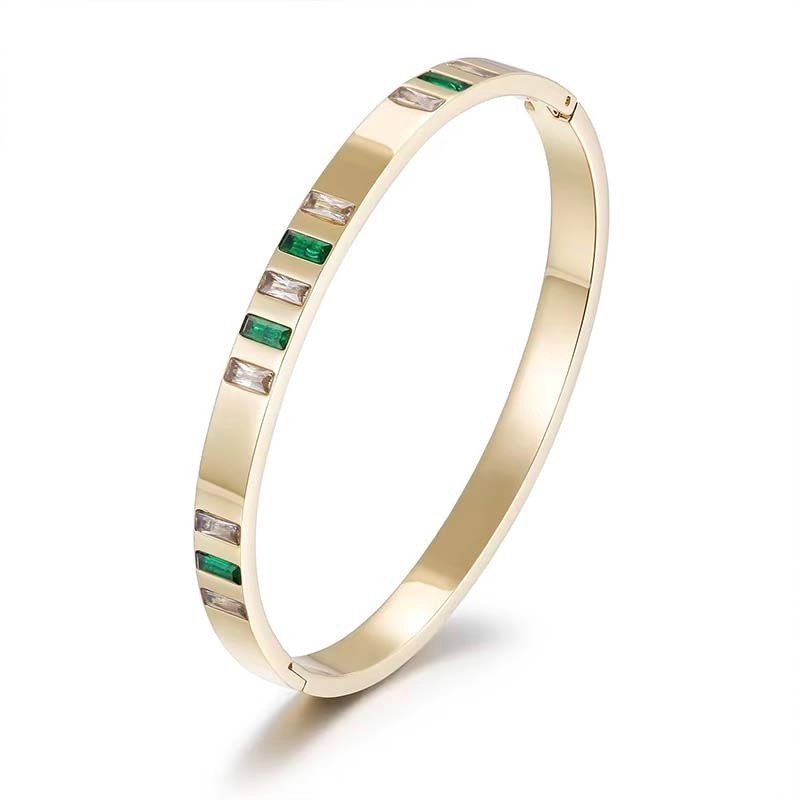 gold-base green-and-white gemstone mixed thin-band clasp bangle