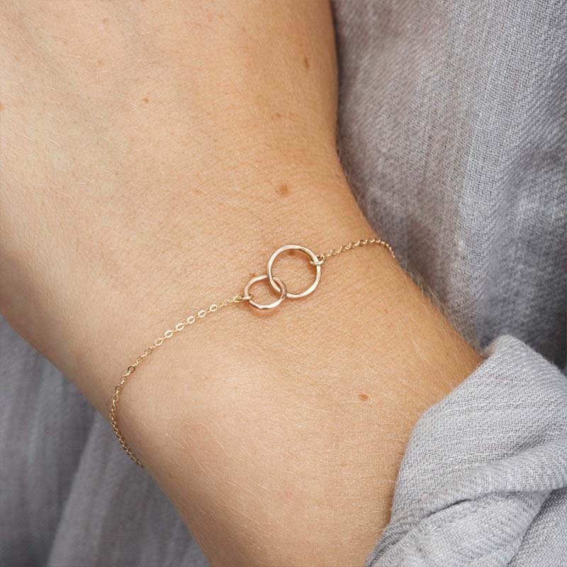 Second image of Textured Double-Ring Thin Chain Bracelet
